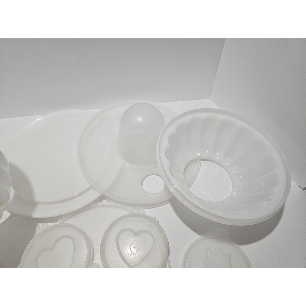Vintage Tupperware 2 White Jello Jel-N-Serve With 5 Inserts and Tray